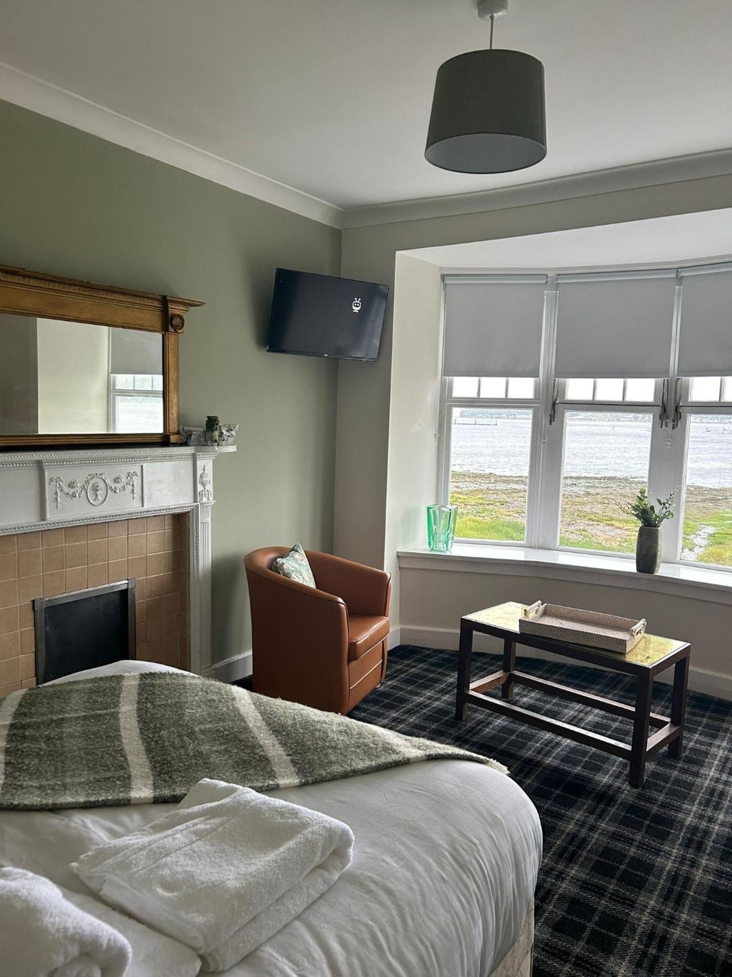 The Rhu Inn Extérieur photo