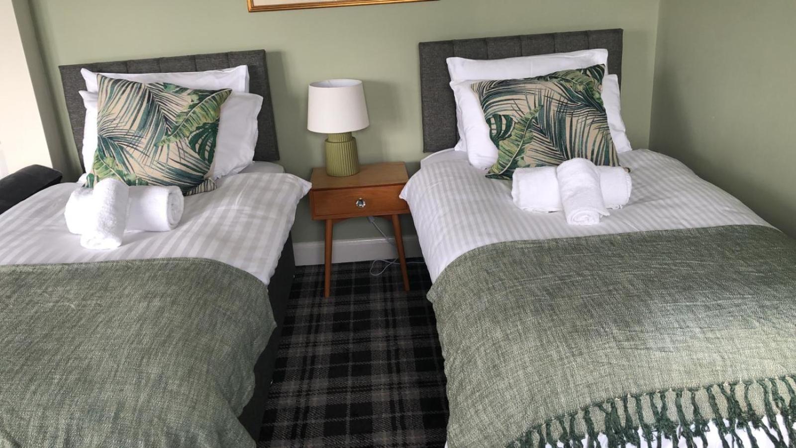 The Rhu Inn Extérieur photo